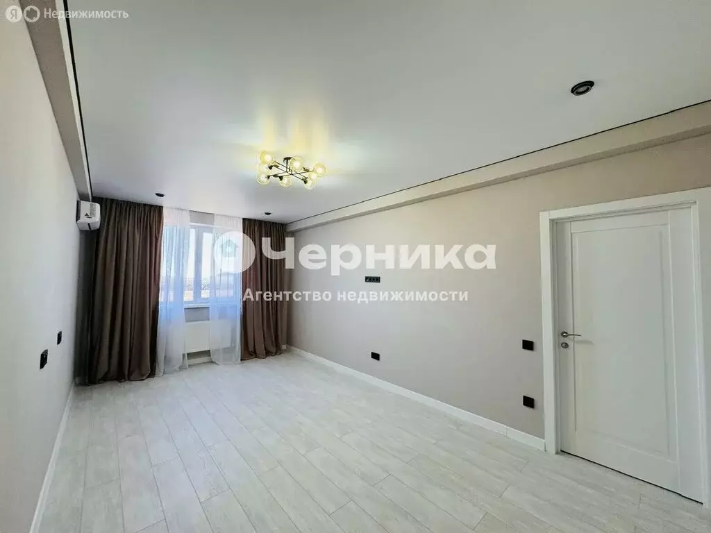 2-комнатная квартира: Ессентуки, Никольская улица, 21к5 (61 м) - Фото 2