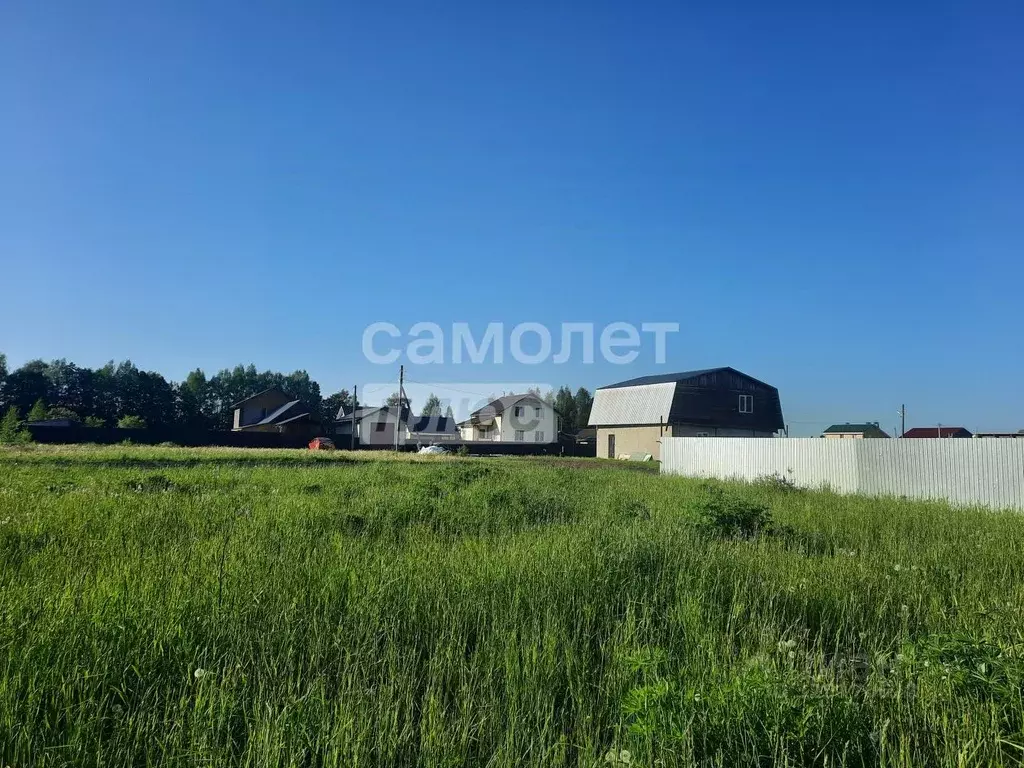 Участок в Марий Эл, Медведевский район, Азяковское с/пос, д. Среднее ... - Фото 1