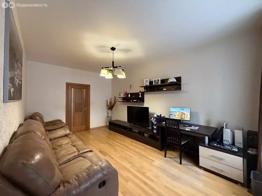 3-комнатная квартира: Санкт-Петербург, проспект Просвещения, 99 (91 м) - Фото 2