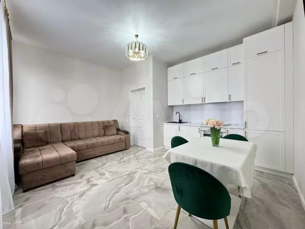 2-к. квартира, 70 м, 4/9 эт. - Фото 1