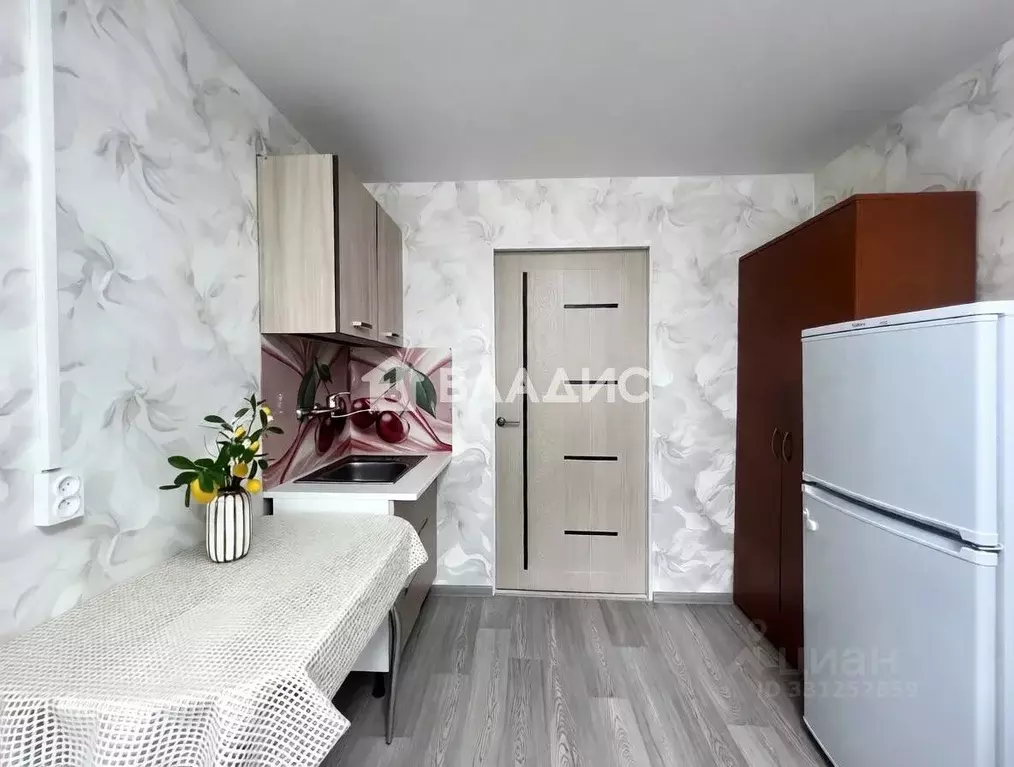 1-к кв. Бурятия, Улан-Удэ ул. Столбовая, 56 (18.6 м) - Фото 1