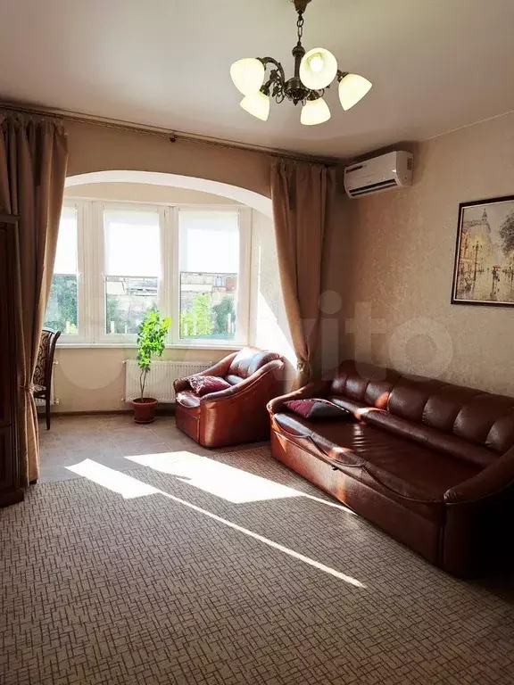 1-к. квартира, 50 м, 1/10 эт. - Фото 1