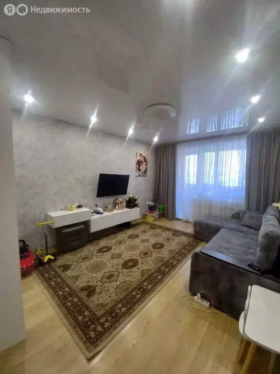 2-комнатная квартира: Омск, улица Николая Кузнецова, 6А (45.2 м) - Фото 0