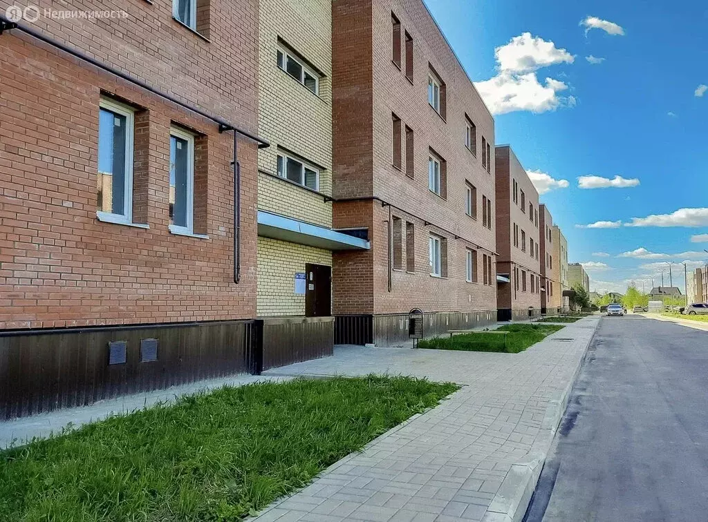 3-комнатная квартира: Ярославский муниципальный округ, деревня ... - Фото 1