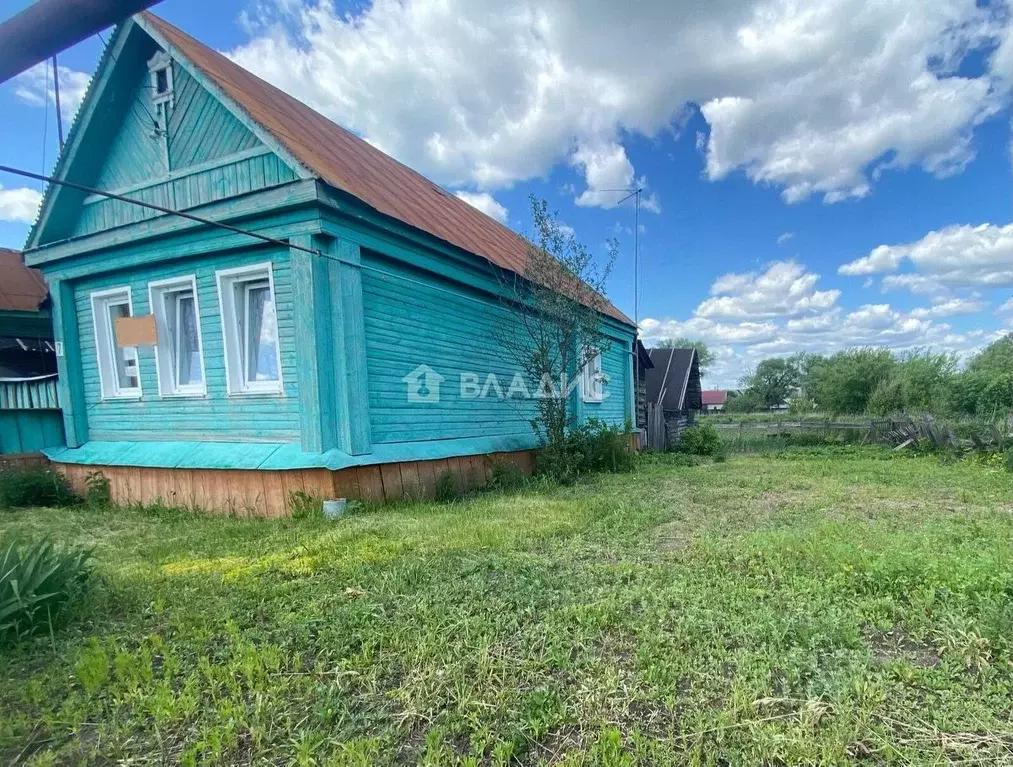 Дом в Пензенская область, Бессоновский район, с. Лопуховка ул. ... - Фото 0