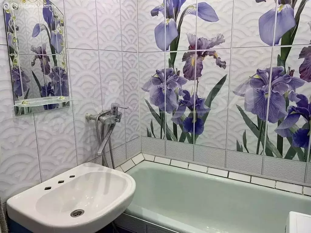 3-комнатная квартира: Тобольск, 7-й микрорайон, 35 (67 м) - Фото 1