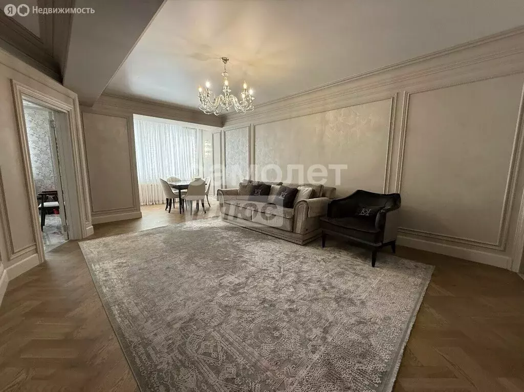 3-комнатная квартира: Махачкала, улица Шамсулы Алиева, 5Б (92 м) - Фото 1