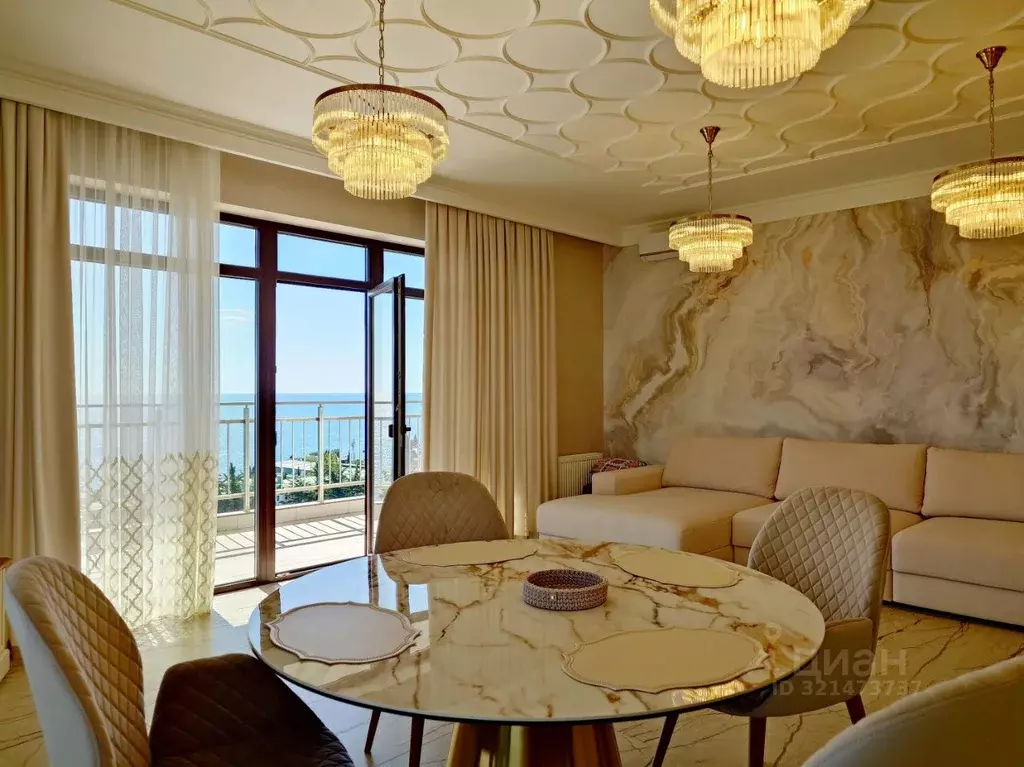 1-к кв. Крым, Алушта ул. Горького, 9а (65.8 м) - Фото 0