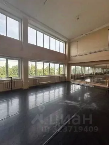 Помещение свободного назначения в Татарстан, Нижнекамск ул. Чулман, 18 ... - Фото 0