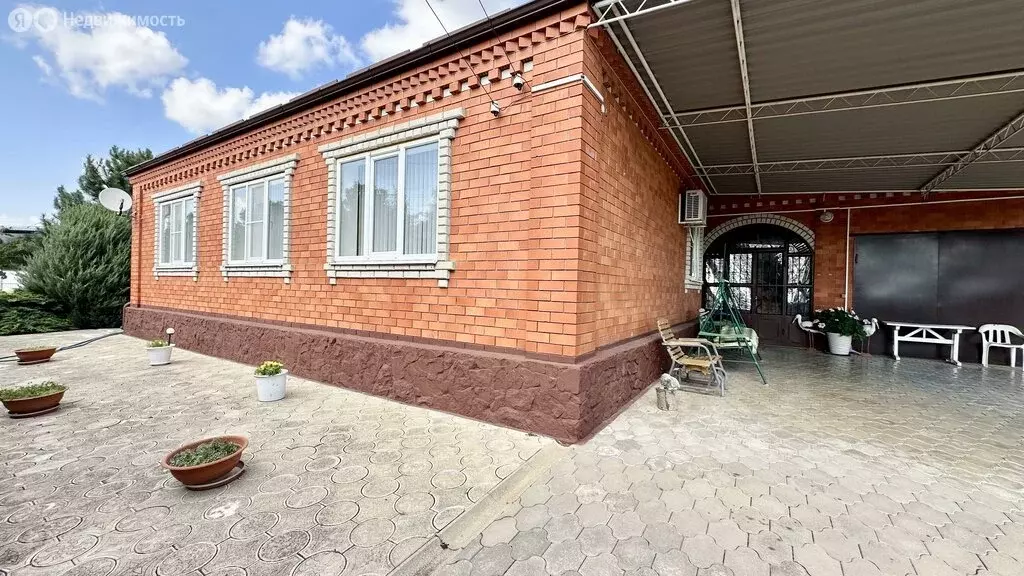 Дом в Курганинск, Лучезарная улица (177 м) - Фото 0