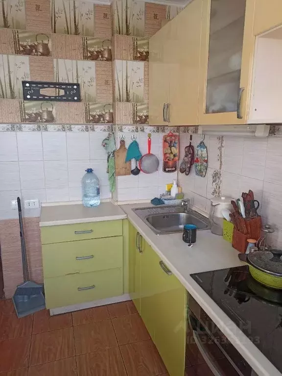 3-к кв. Кемеровская область, Междуреченск просп. Строителей, 2 (67.0 ... - Фото 1