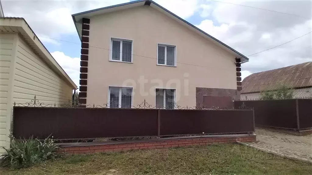 Дом в Башкортостан, Бирск ул. 70 лет Октября (190 м) - Фото 0