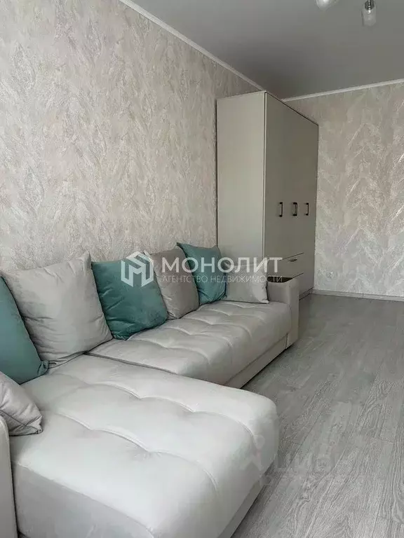 1-к кв. Белгородская область, Старый Оскол Степной мкр, 33В (44.0 м) - Фото 2