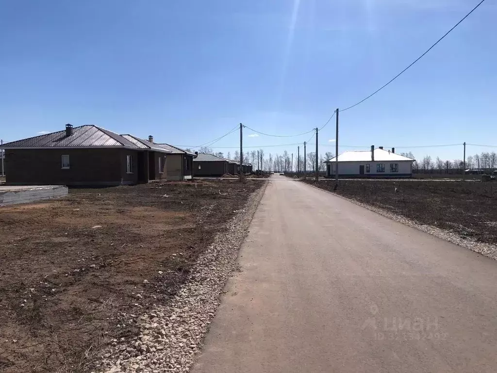 Дом в Татарстан, Лаишевский район, Кирбинское с/пос, д. Травкино ул. ... - Фото 1