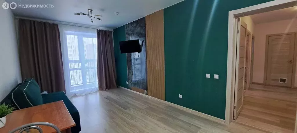 3-комнатная квартира: Пермь, улица КИМ, 57А (56.1 м) - Фото 1