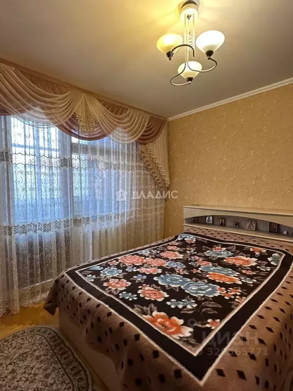 3-к кв. Воронежская область, Богучар Военный городок, 13 (66.7 м) - Фото 1