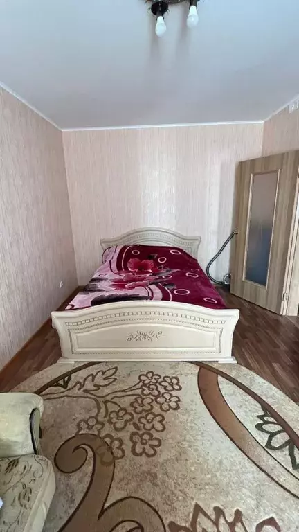 1-к кв. Курская область, Курск просп. Вячеслава Клыкова, 79 (37.0 м) - Фото 1