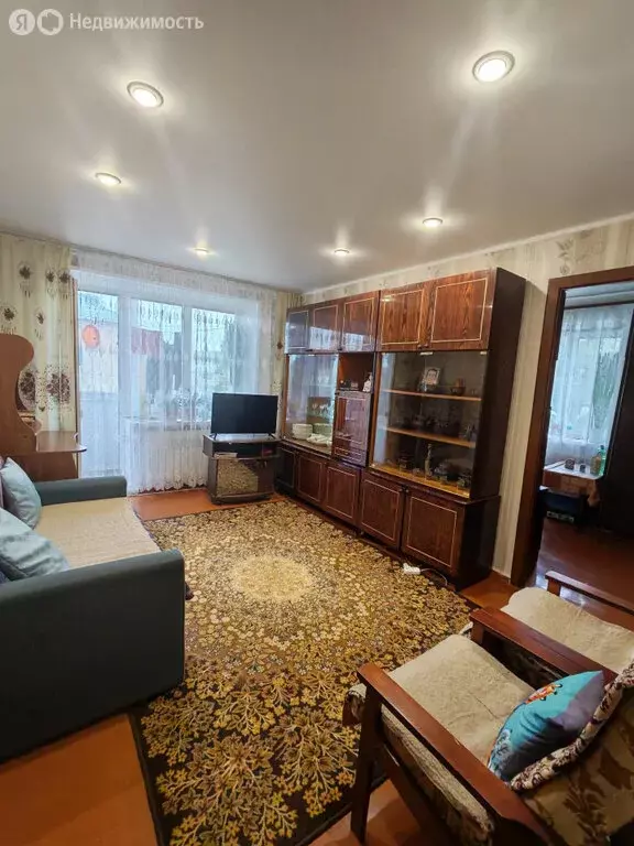 3-комнатная квартира: Мценск, улица Катукова, 6 (52 м) - Фото 1