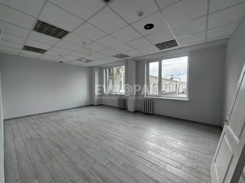 Офис в Ульяновская область, Ульяновск просп. Гая, 90 (450 м) - Фото 1