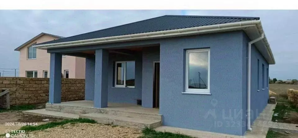 Дом в Крым, Сакский район, Молочненское с/пос, с. Абрикосовка  (120 м) - Фото 1