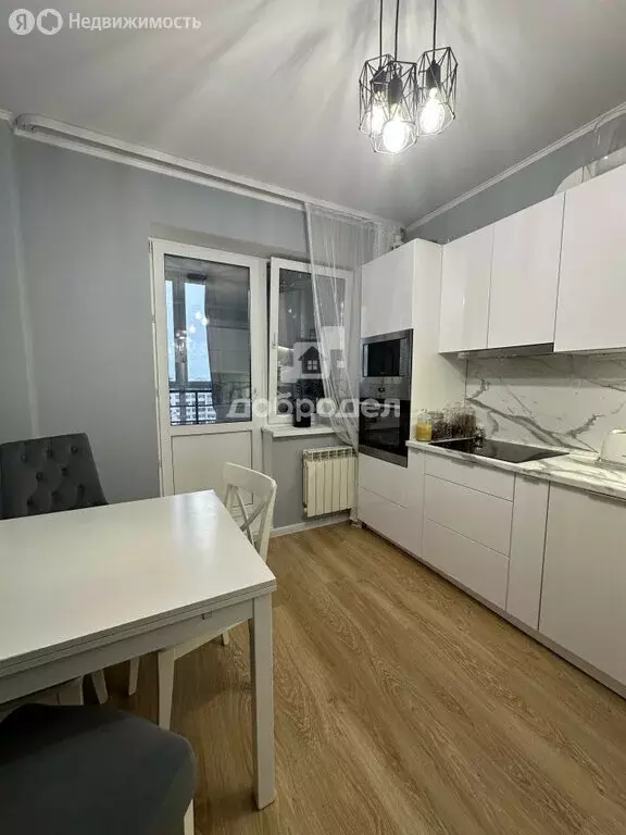 2-комнатная квартира: Екатеринбург, улица Токарей, 26 (62 м) - Фото 2