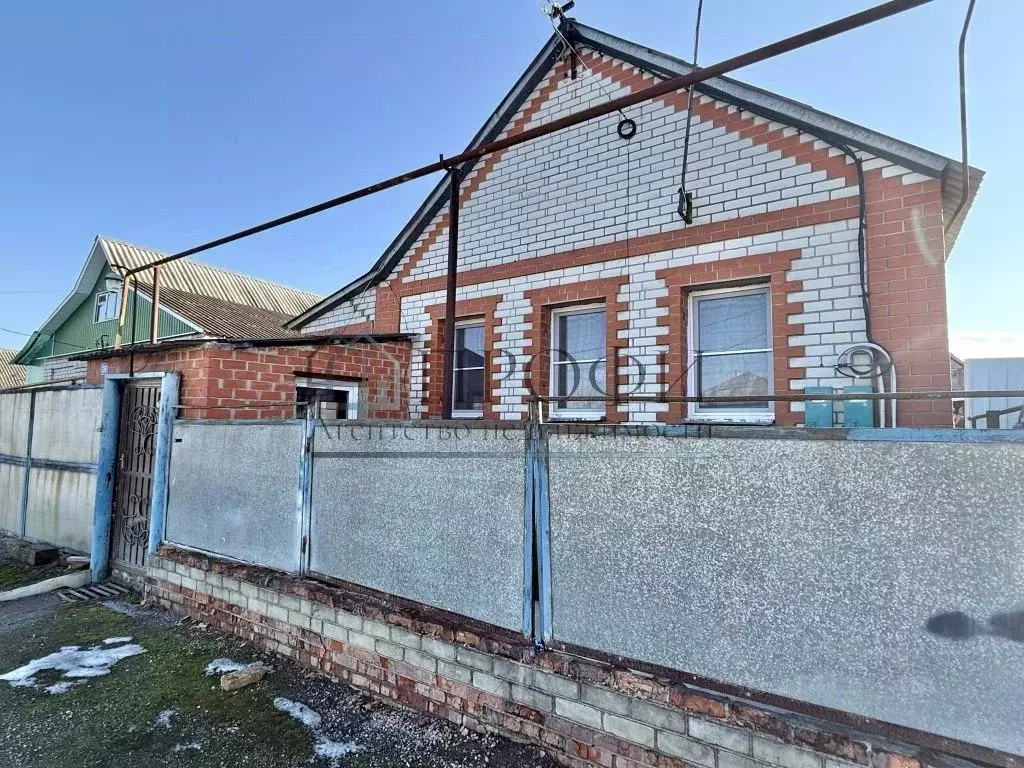 Дом в Белгородская область, Новый Оскол ул. Покровского (113 м) - Фото 1