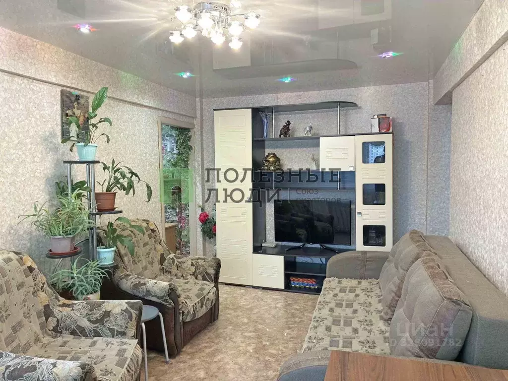 3-к кв. Иркутская область, Ангарск 15-й мкр, 25 (58.1 м) - Фото 0