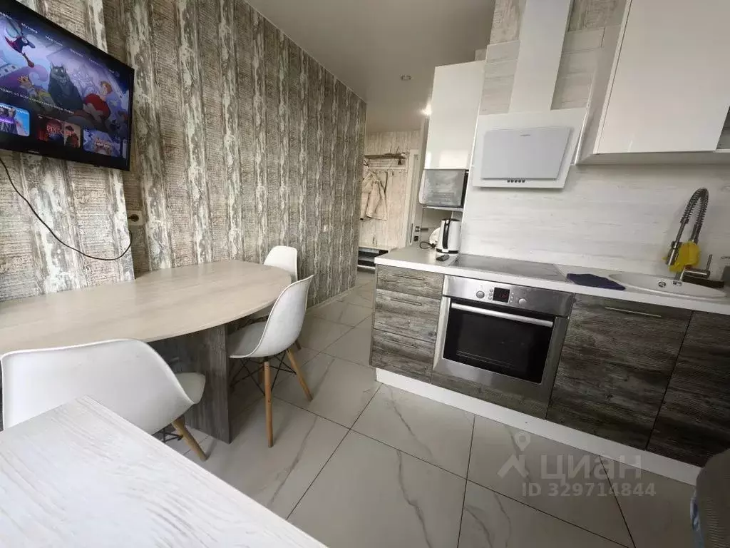 2-к кв. Московская область, Клин ул. Профсоюзная, 11к2 (56.0 м) - Фото 2
