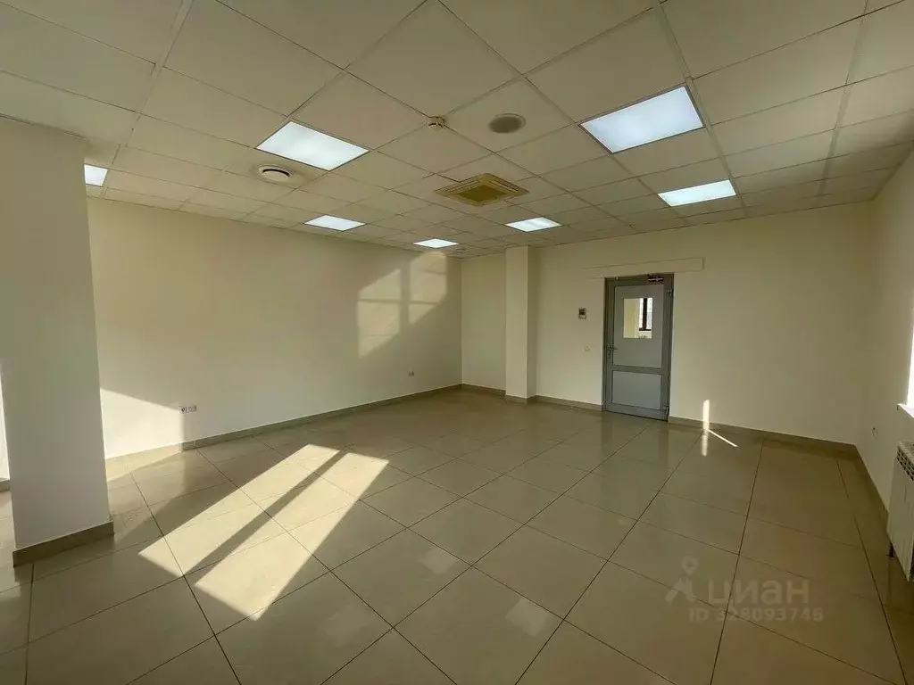 Офис в Татарстан, Казань ул. Абсалямова, 36 (24 м) - Фото 2