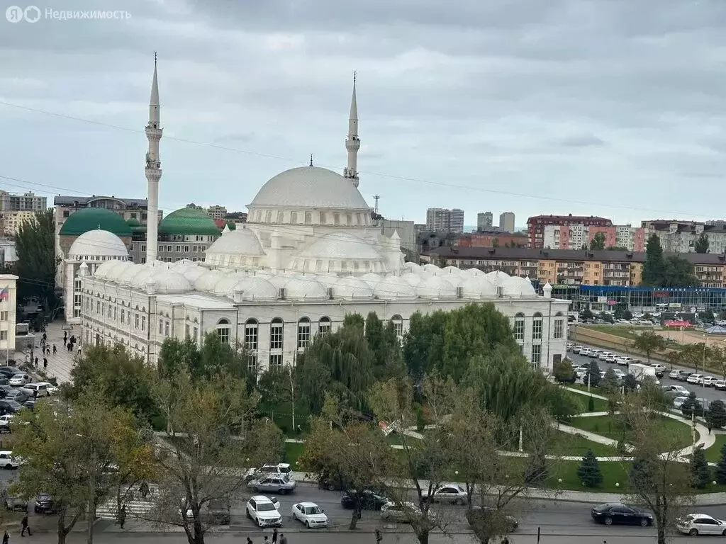 2-комнатная квартира: Махачкала, проспект Имама Шамиля, 52 (100 м) - Фото 2