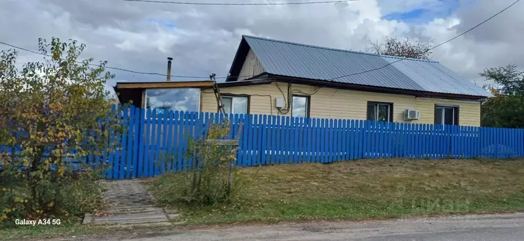 Дом в Амурская область, Серышевский муниципальный округ, с. Хитровка ... - Фото 1