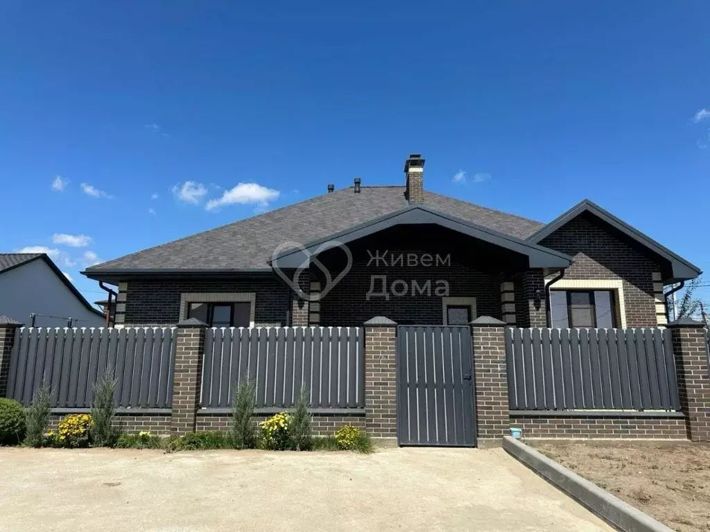 Дом в Волгоградская область, Краснослободск Среднеахтубинский район, ... - Фото 0