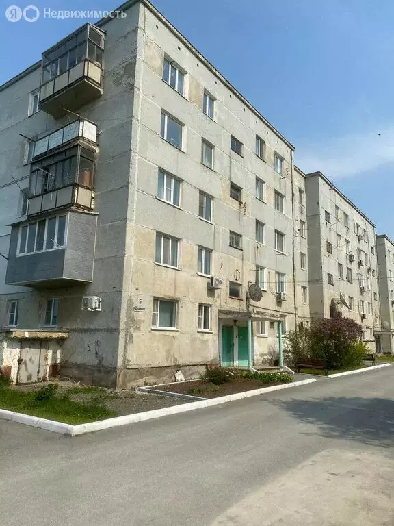2-комнатная квартира: Большой Камень, улица Дзержинского, 5 (48.6 м) - Фото 1