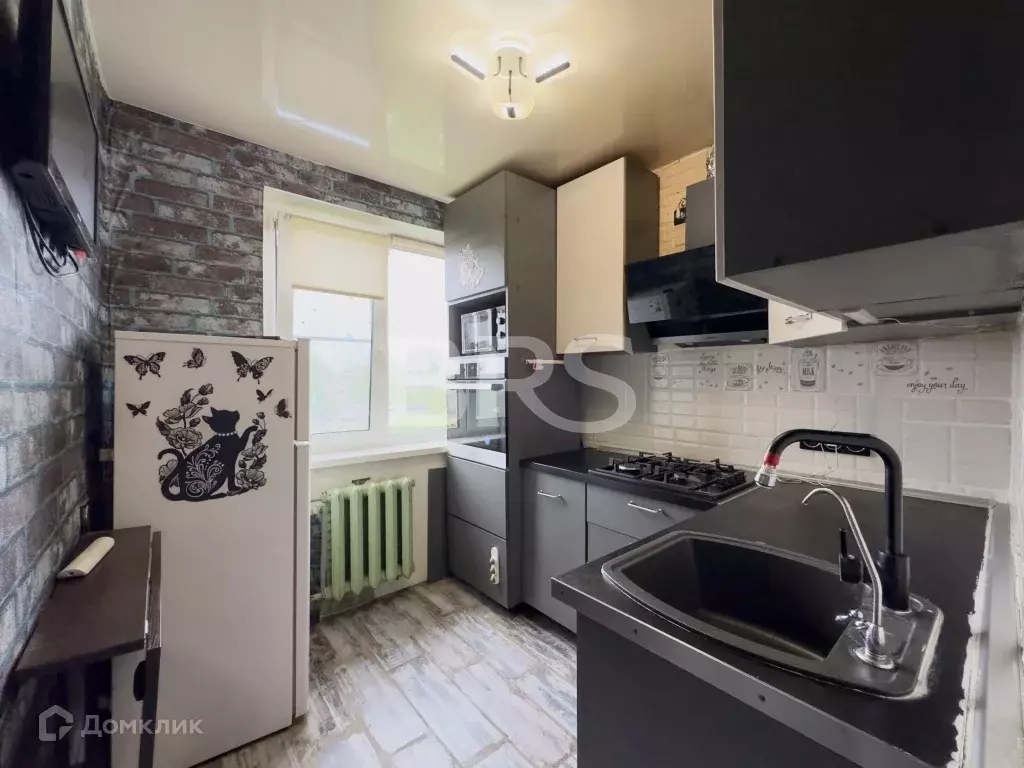 Продаётся 4-к квартира, 60 м - Фото 0