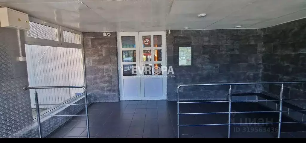 Торговая площадь в Ульяновская область, Ульяновск Октябрьская ул., ... - Фото 0