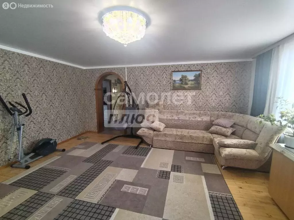 Дом в Октябрьский, улица Матросова (120 м) - Фото 1