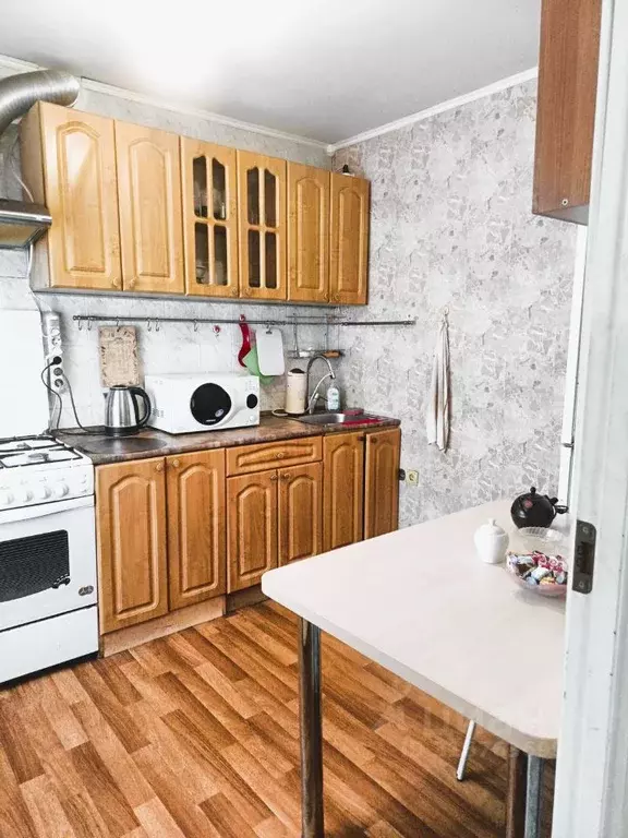 2-к кв. Омская область, Омск Волочаевская ул., 19А (48.0 м) - Фото 0