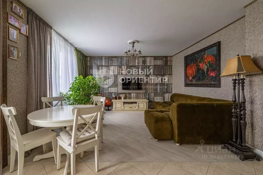 3-к кв. Свердловская область, Екатеринбург ул. Алтайская, 62 (72.0 м) - Фото 2