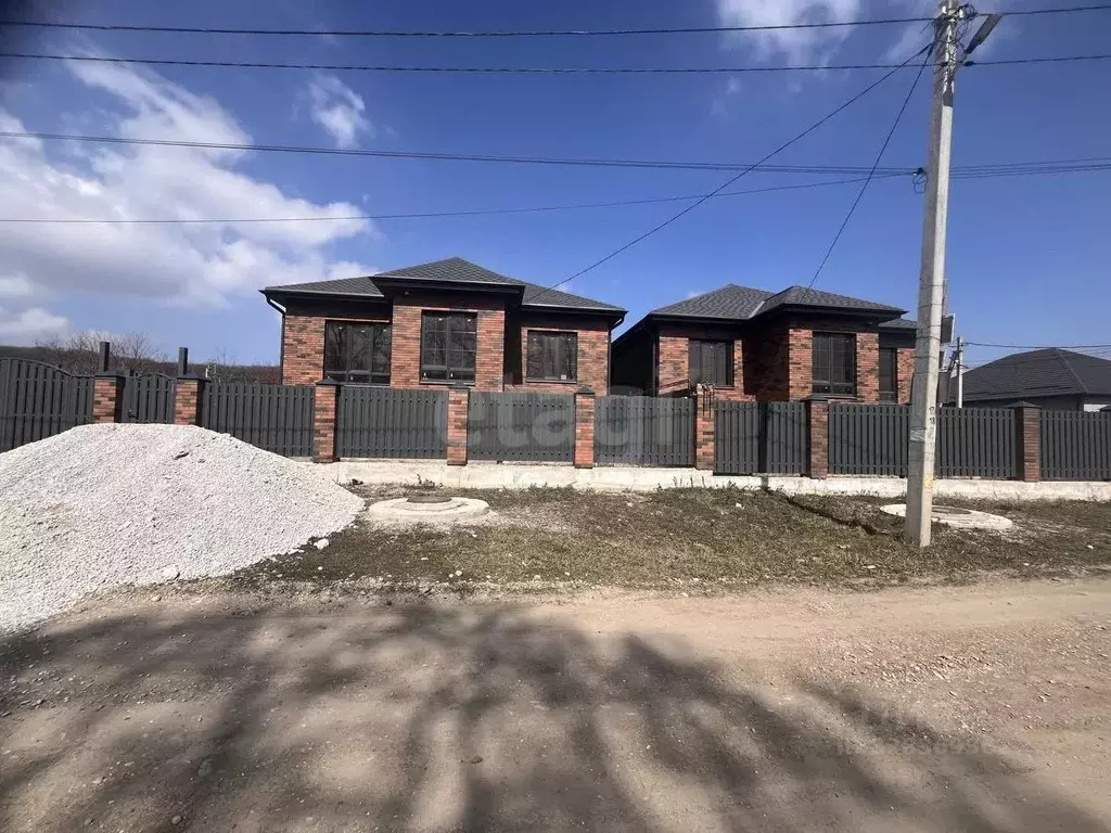 Дом в Ставропольский край, Ессентуки Пригородная ул. (212 м) - Фото 1