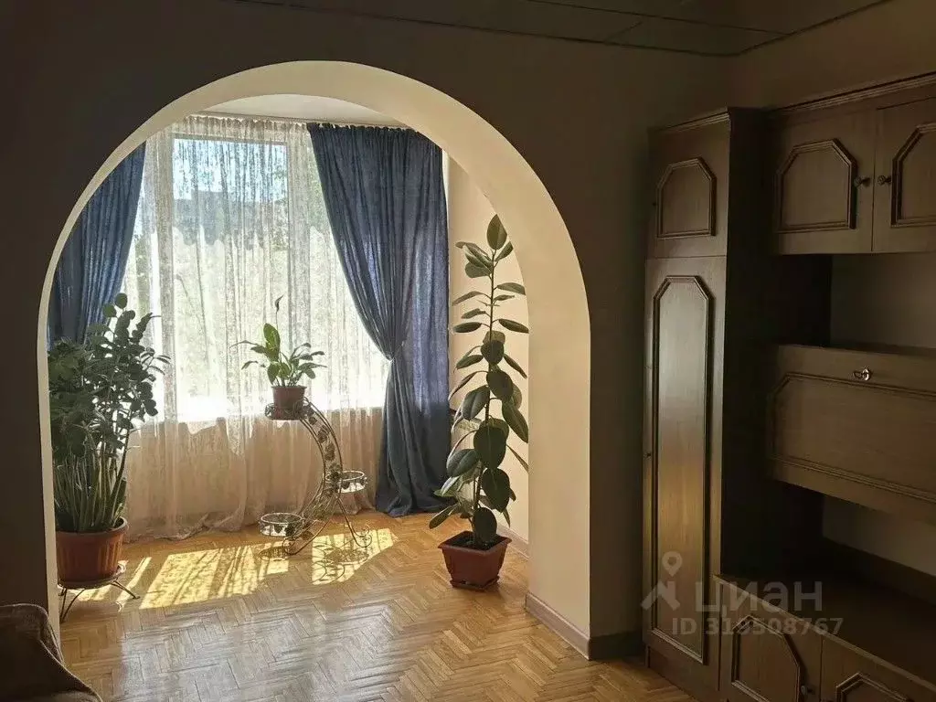 2-к кв. Крым, Симферополь ул. Севастопольская, 41/5 (58.0 м) - Фото 0