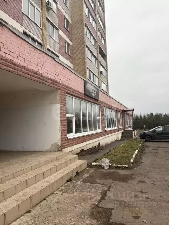 Помещение свободного назначения в Удмуртия, Сарапул ул. Гончарова, 48 ... - Фото 1