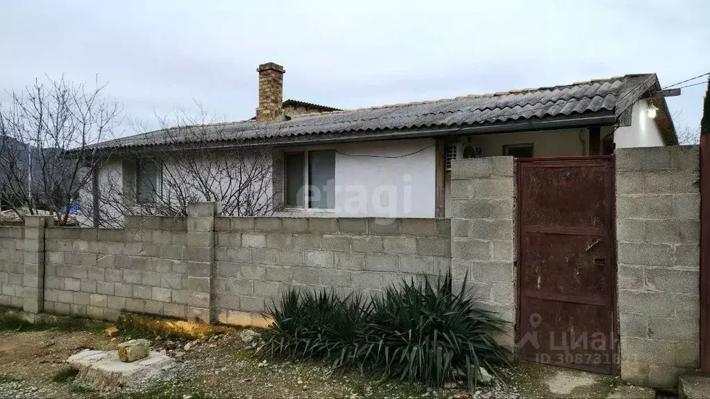 Дом в Крым, Судак городской округ, с. Веселое ул. Тимирязева (70 м) - Фото 1