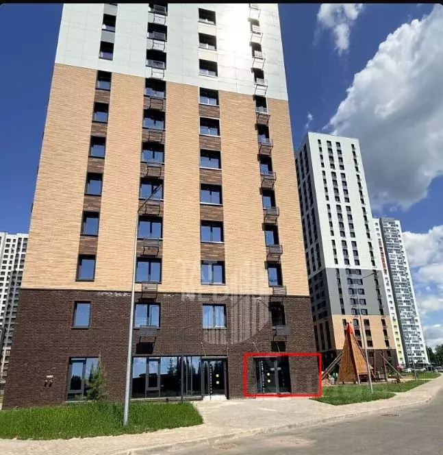 Помещение свободного назначения в Татарстан, Казань ул. Братьев ... - Фото 1