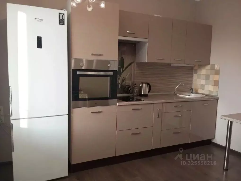 1-к кв. Красноярский край, Красноярск ул. Дубенского, 8 (60.0 м) - Фото 1