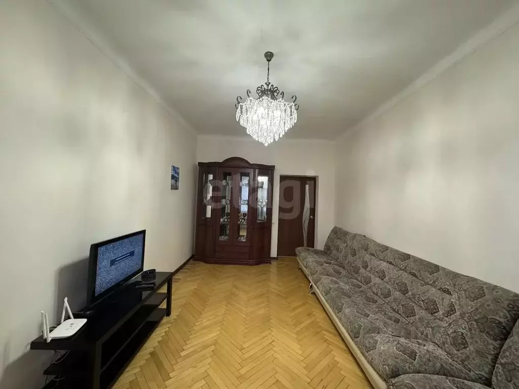 2-к кв. Северная Осетия, Владикавказ ул. Ленина, 27 (58.0 м) - Фото 1