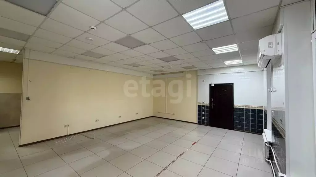 Помещение свободного назначения в Ярославская область, Тутаев просп. ... - Фото 2