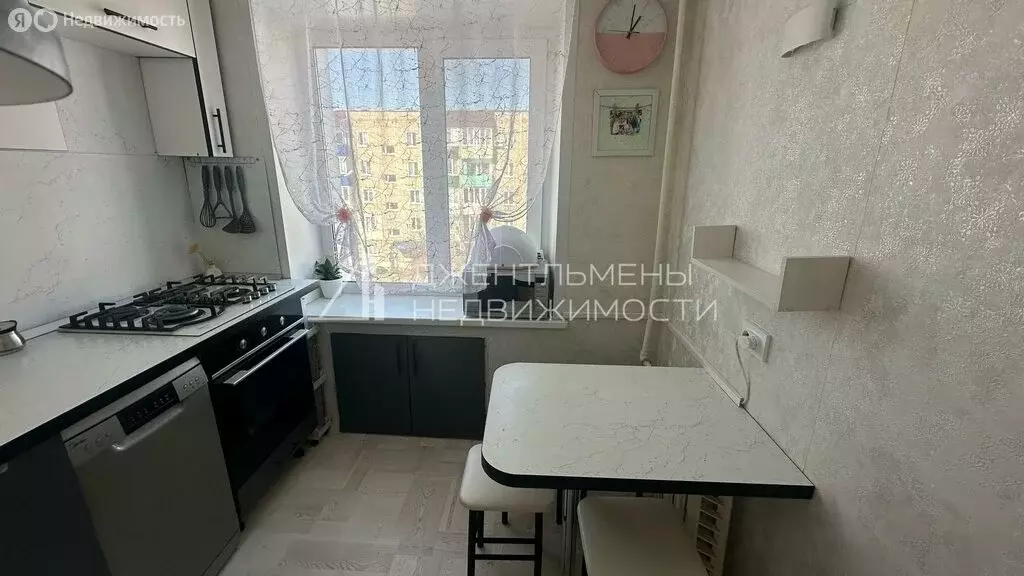 3-комнатная квартира: Кузнецк, улица Тухачевского, 12 (59.5 м) - Фото 1