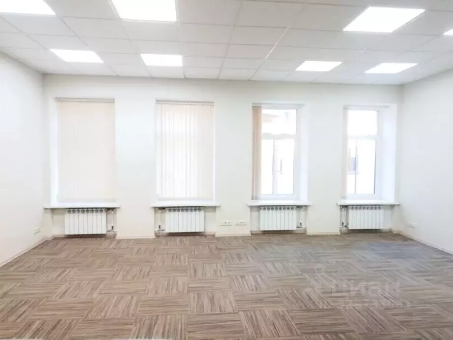 Офис в Санкт-Петербург Лахтинская ул., 4 (48 м) - Фото 1