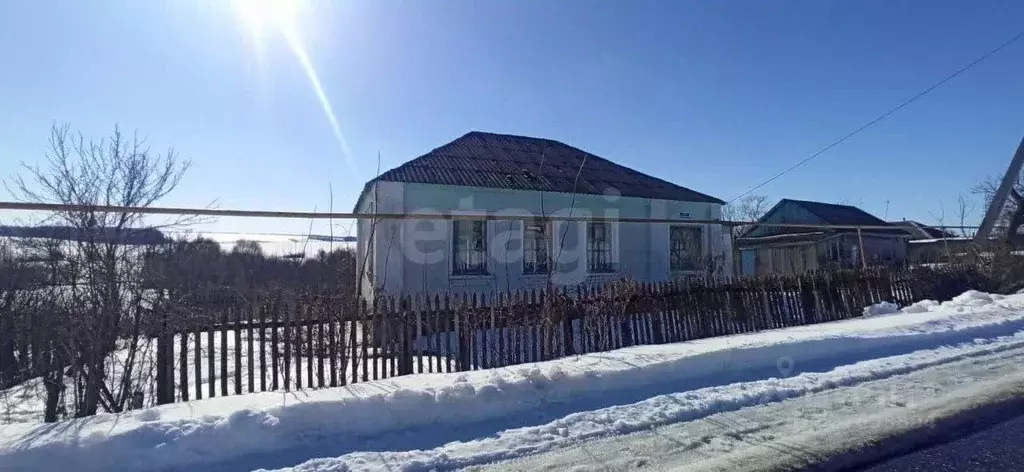 Дом в Белгородская область, Губкинский городской округ, с. Петровки ... - Фото 1