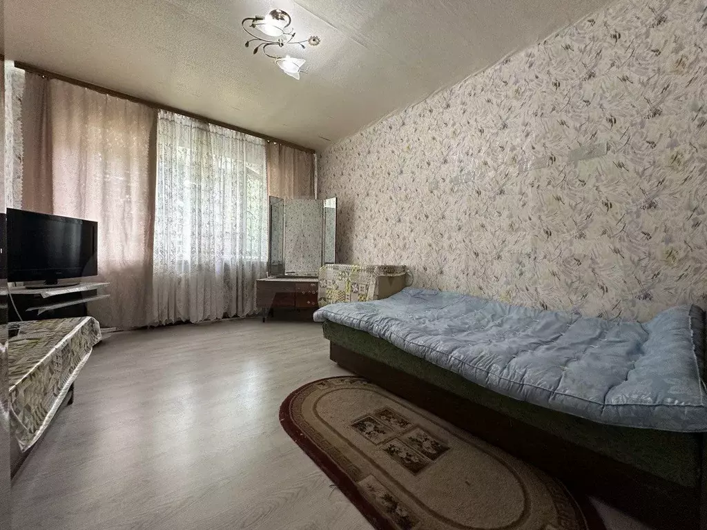 Комната 14 м в 4-к., 2/5 эт. - Фото 0